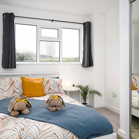 Appartamento Modern 4 Bed House-Free Parking Burton  Esterno foto