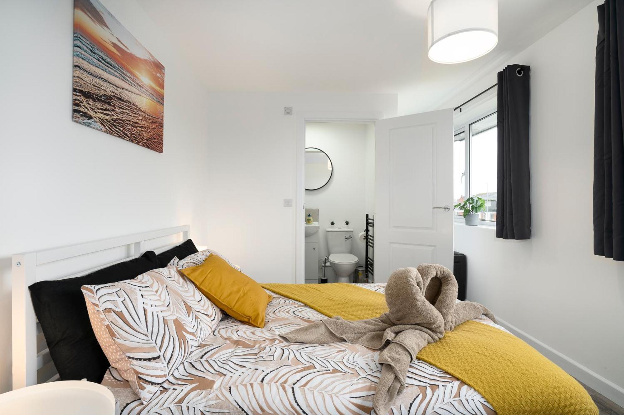 Appartamento Modern 4 Bed House-Free Parking Burton  Esterno foto